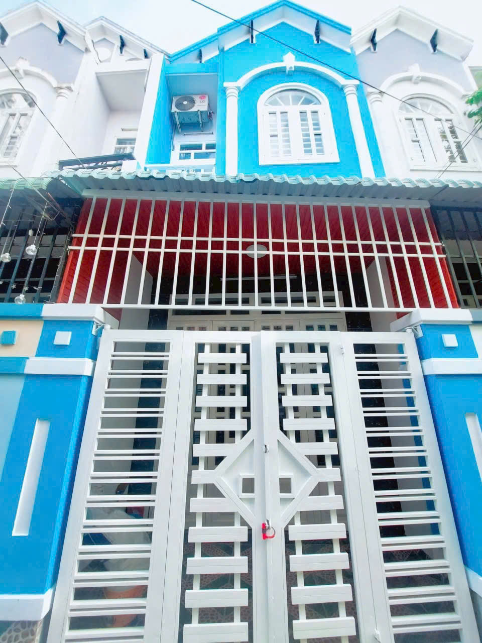 Nhà Phố Mới Ngay UBND xã Mỹ Hạnh - Giáp Hóc Môn