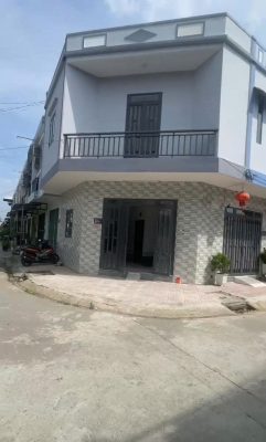 Căn góc 2 mặt tiền kdc Trần Anh - Giáp Hóc Môn