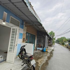 Căn góc 2 mặt tiền đường Hoa Vàng - Giáp Hóc Môn