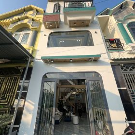 Nhà Mới SHR Ngay Ngã 3 Mỹ Hạnh giáp Cầu Lớn Hóc Môn