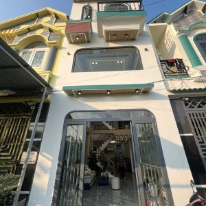 Nhà Mới SHR Ngay Ngã 3 Mỹ Hạnh giáp Cầu Lớn Hóc Môn