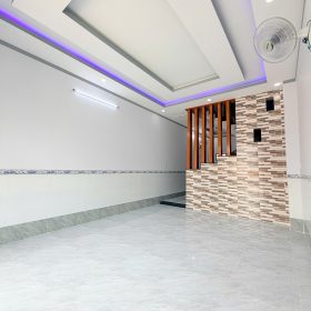 Nhà Mới Ngay Ngã 3 Mỹ Hạnh - Giáp Hóc Môn