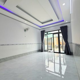 Nhà Mới Ngay Ngã 3 Mỹ Hạnh - Giáp Hóc Môn