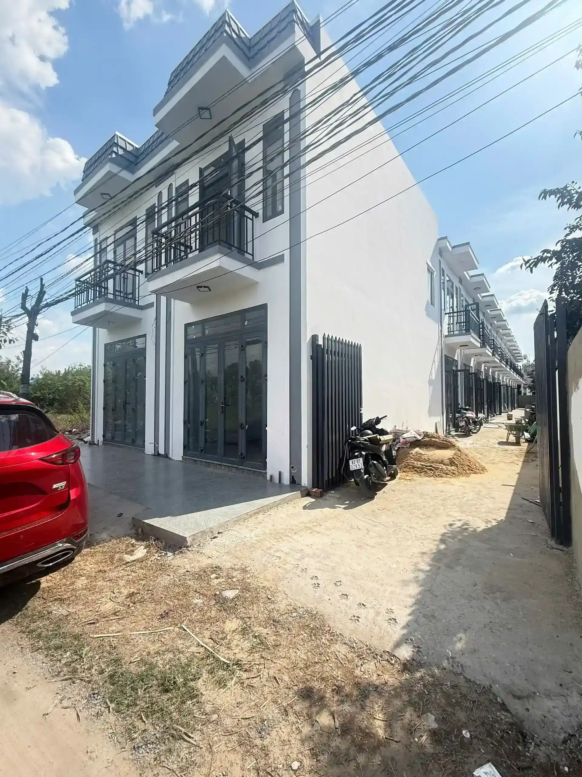 Nhà Phố 4x8 2PN Full Nội Thất Ngay UBND Đức Lập