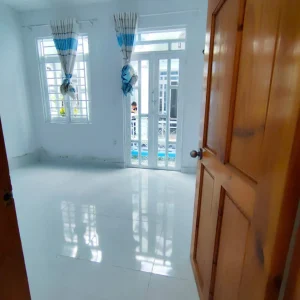 Nhà 1 Trệt 1 Lầu 2PN 4x9 Ngay Khu Hoàng Gia